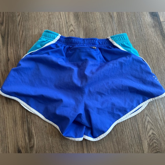 The North Face Lined Running Short Women’s SMALL EXCELLENT CONDITION - Picture 5 of 5